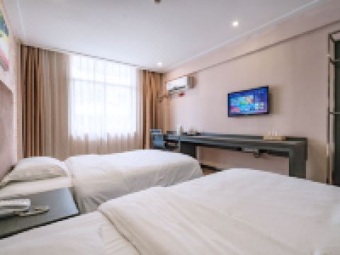 玉林里程精品酒店 - 标准双床房