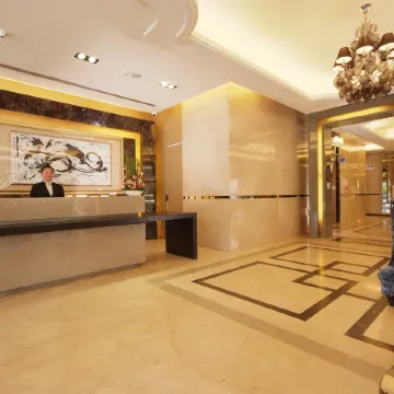 THE METRO HOTEL Отели рядом с достопримечательностью «Аллея каллиграфии»