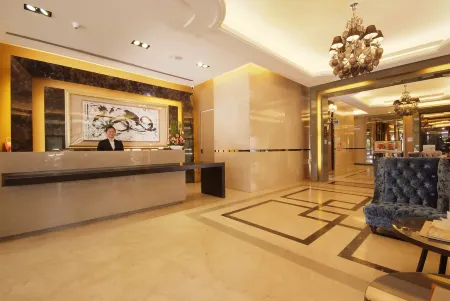 THE METRO HOTEL Отели рядом с достопримечательностью «Тайский университет науки и техники»