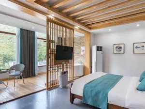 Floral Hotel ·  Yuntai mountain Yilan Xiaozhu hotel (scenic spot store)