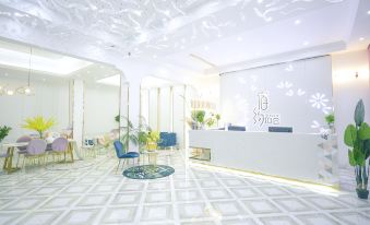 About 108 B & B (Haikou Meilan Airport store)