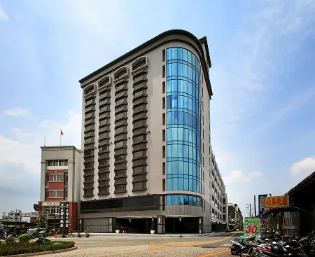 Grand City Hotel