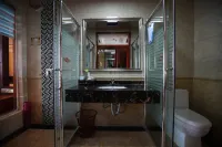 Zhongde Hotel Hotels in Delingha