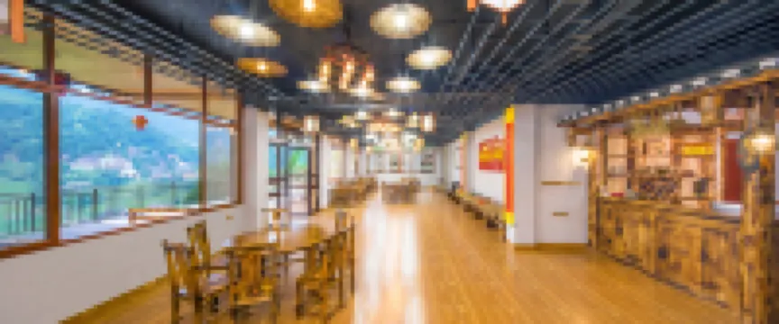 龍金苑伴山度假民宿（龍脊梯田千層天梯觀景台店）