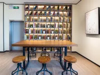 HanTing Hotel (Wuhan SKP Chu River and Han Street Metro Station) Hotels near Han Street
