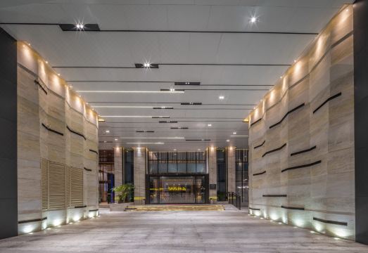 Hampton by Hilton 호텔 로비 인테리어