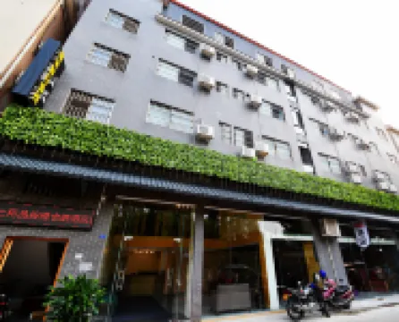 Fenglai Holiday Hostel