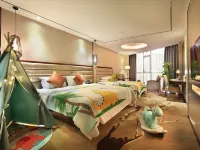 Days Hotel by Wyndham Guilin Hotels near Qixing