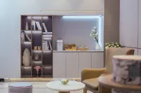 Homeinn Hotel (Xuchang Bayi Road Fat Donglai Angel City) - 2 tähden