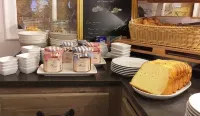 Hôtel le Chantilly - servizio colazione