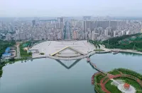 Lianjiang Changmao Holiday Inn (Xinyi middle school store) Hotels near Guangdong Institute of Arts and Sciences