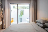 Starlight outside the city · Park Pool Design Homestay (Wu Shu Airport Shop)