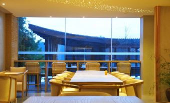 Qingxia Shanju Yeshe Resort Hotel