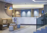 Homeinn Hotel (Xuchang Bayi Road Fat Donglai Angel City)