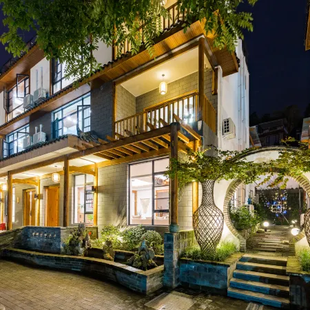 Dujiangyan Floating Spa Resort Villa