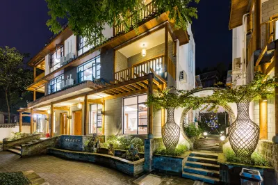 Dujiangyan Floating Spa Resort Villa Hotels in 