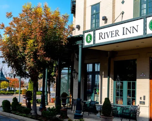 River Inn of Harbor Town Hotels near North Memphis
