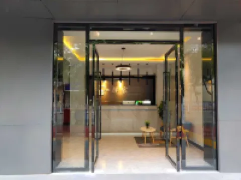 Yi Jia Hotel(Pingxiang Golden Triangle Branch)