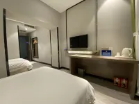 7 Days Premium Hotel (Beijing Xiehe Hospital Wangfujing Subway Station)