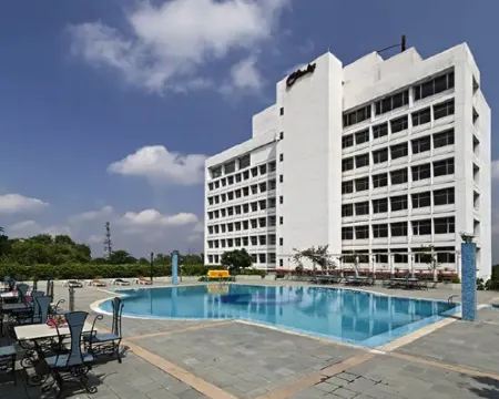 Clarks Avadh Hotels in Lucknow
