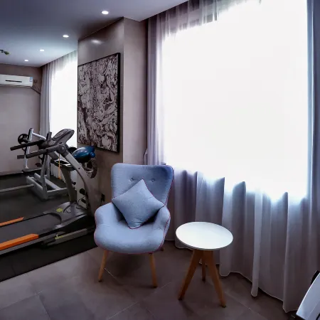 Home Inn (Donghai Niushan North Road Shuijingcheng Pedestrian Street)