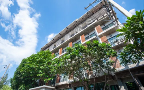 บีทู คำเที่ยง บูติค แอนด์ บัดเจท โรงแรมใกล้เซ็นทรัลเฟสติวัล