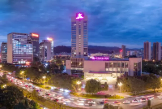 竜岩萬華皇冠ホテル