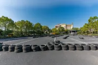 Phoenix Lake Hotel