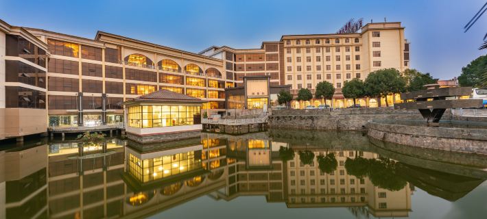 Phoenix Lake Hotel Hotéis em Anlu