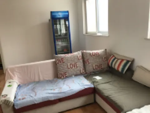 Yantai Zhongji Fisherman's House