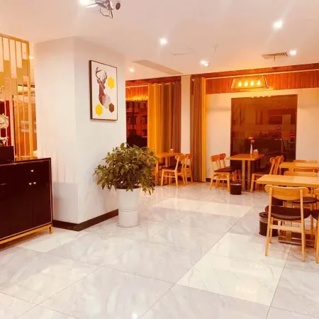 Homeinn Ripple Yun Hotel (Nanzhang Railway Station)