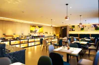 Homeinn Selected Hotel (Liaoyang Railway Station Baita Park) Hotels in Liaoyang