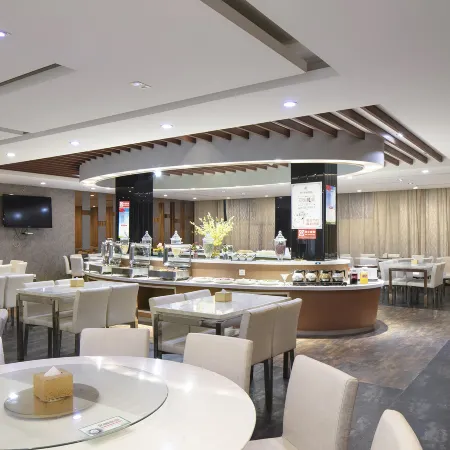 Jiaozuo Century Star Hotel (Jianshe Road Jiaozuo Station)