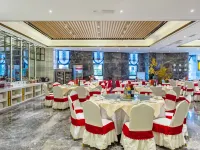 Lvbao Yinhe Hotel Hotels in Mengzi