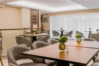 Homeinn Plus Hotel (Xinchang Great Buddha Temple Scenic Area Ocean City)