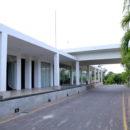 Pegasus Reef - A Beach Resort in Colombo