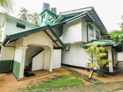 OYO 447 Lavila