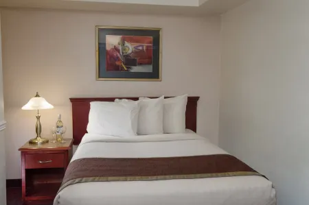 Scott's Inn & Suites Отели рядом с достопримечательностью «Библиотека Камлупс Лайбрари, Томпсон-Никола Риджинал»