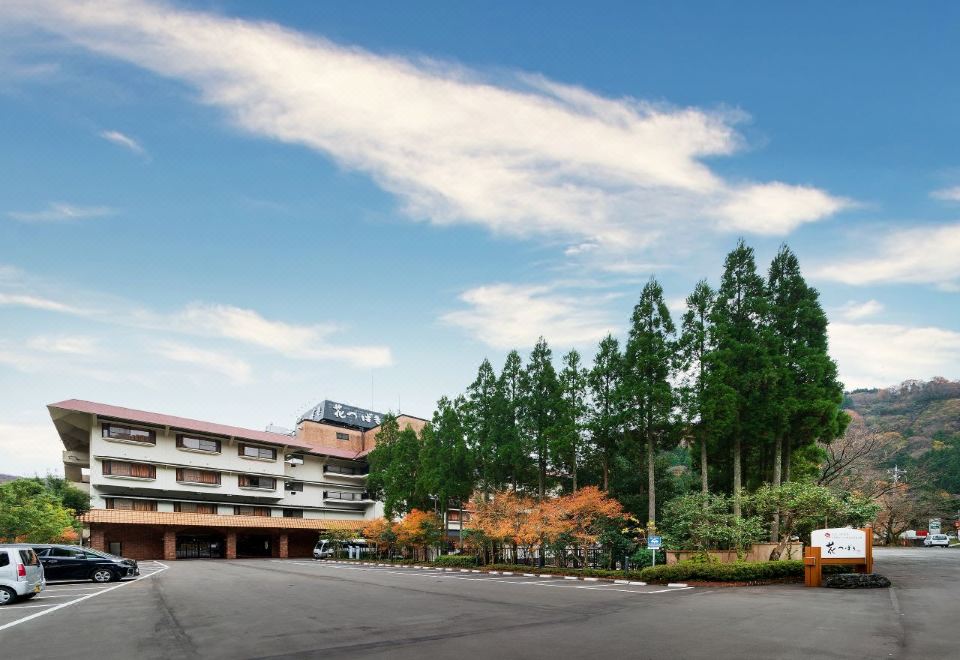 Hanatsubaki Over view