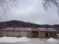 Junbaolai Inn (Xuegu Scenic Area Branch) Hotels in der Nähe von Yangcao Mountain