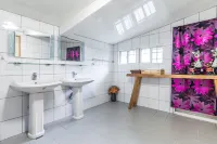 Alishan Sunrise B&B Hotels in Chiayi County