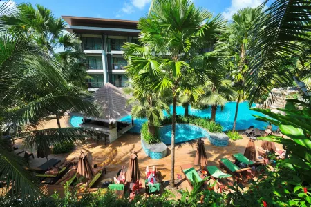 HULA HULA RESORT l truly tropical and fun wellness