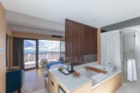 Nyingchi Zangnan Taogu Hotel