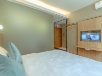 四季酒店(南宁广西大学店) - 精致大床房