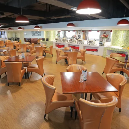 Sun City Hotel (Haikou Qilou Old Street Branch)