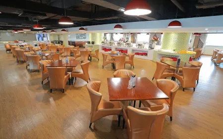 Sun City Hotel (Haikou Qilou Old Street Branch) Отели рядом с достопримечательностью «Thean Hou Temple»