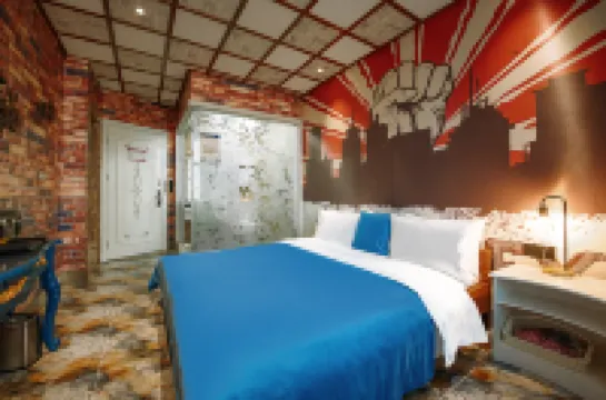 Karamay Waterwood Flower Theme Hotel