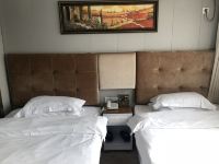深圳米欧伯爵酒店 - 标准双床房