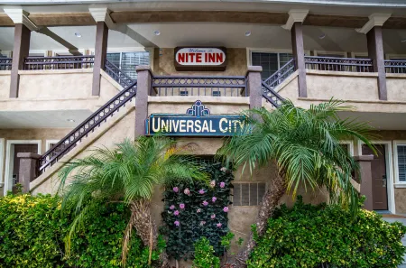 Nite Inn at Universal City - Walking Distance to Universal Studios Hollywood