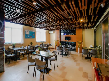 Jinjiang Inn Style (Taiyuan South Inner Ring Financial University North Campus) Отели рядом с достопримечательностью «Taiyuan University (Central Campus)»